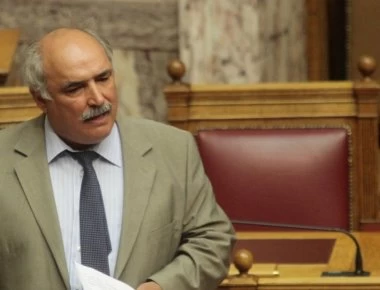 Μ. Μπόλαρης: «Η συμφωνία των Πρεσπών υπερισχύει του Συντάγματος των Σκοπίων»